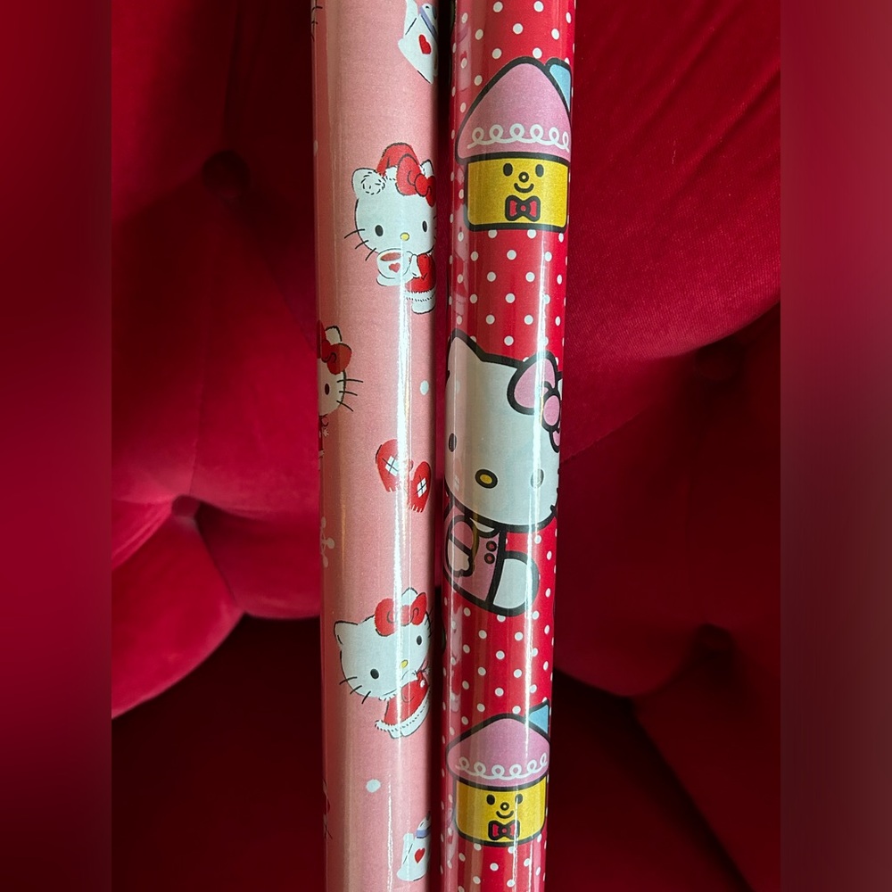 Hello Kitty Christmas Gift Wrap Bundle